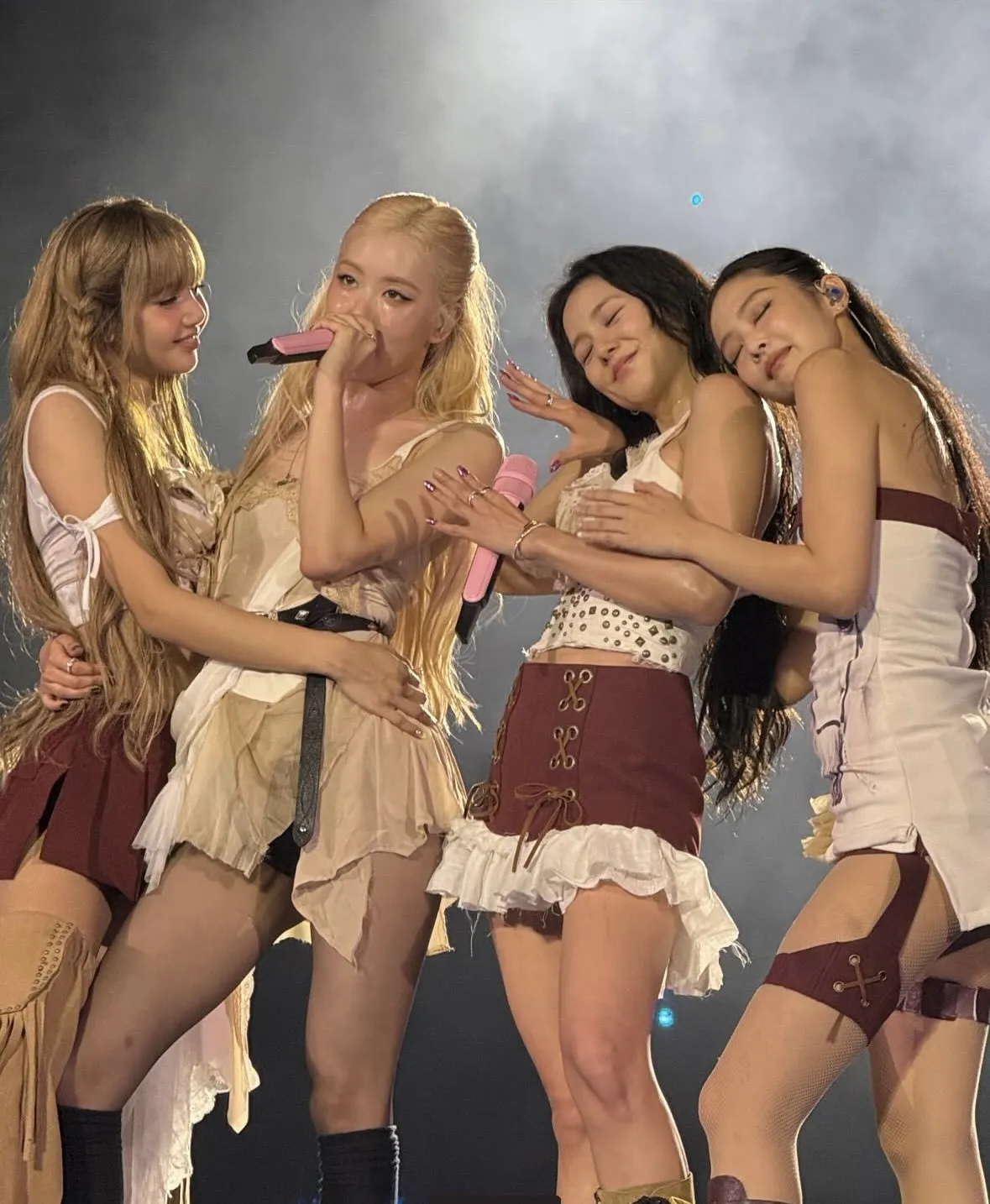 Làn sóng tranh cãi về BLACKPINK- Ảnh 9.