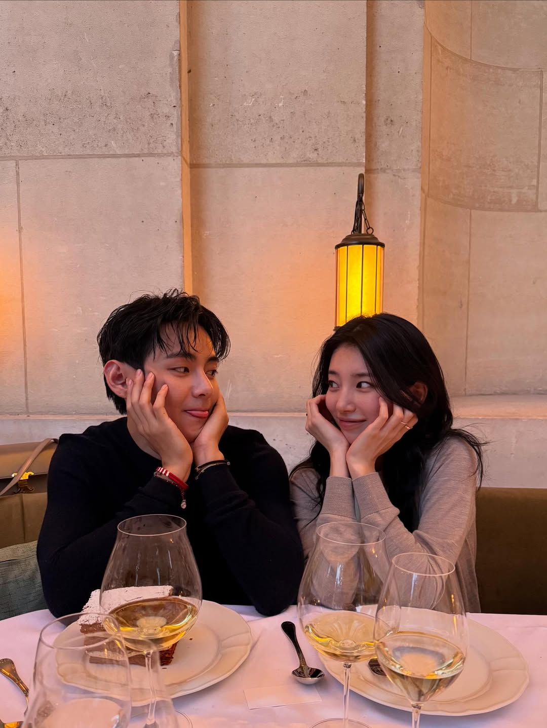 Tổ hợp nhan sắc đỉnh nhất Kpop, bị netizen trêu: Toàn là “người yêu” BLACKPINK!- Ảnh 4. Tổ hợp nhan sắc đỉnh nhất Kpop, bị netizen trêu: Toàn là “người yêu” BLACKPINK!- Ảnh 4.