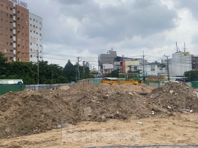 Cận cảnh nghĩa trang lớn nhất TPHCM sắp th&agrave;nh trường học- Ảnh 11.