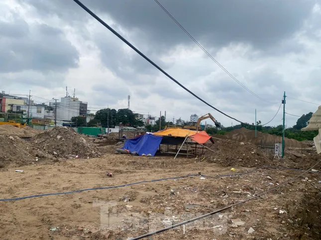 Cận cảnh nghĩa trang lớn nhất TPHCM sắp th&agrave;nh trường học- Ảnh 8.