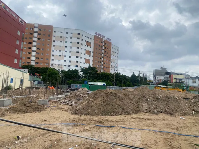 Cận cảnh nghĩa trang lớn nhất TPHCM sắp th&agrave;nh trường học- Ảnh 7.