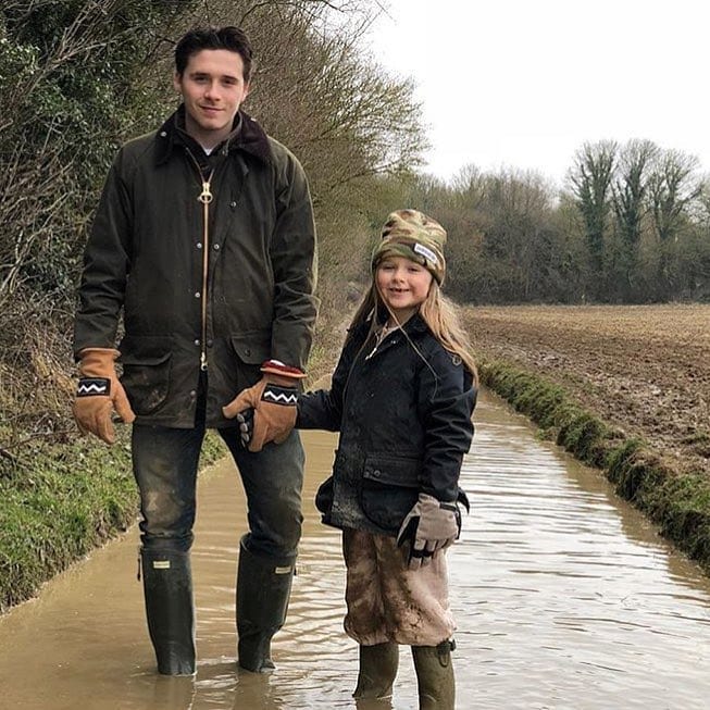Ảnh: Harper Beckham từng là em gái út hạnh phúc nhất trong vòng tay anh cả, chị dâu, nay chỉ còn tiếc nuối...- Ảnh 9.