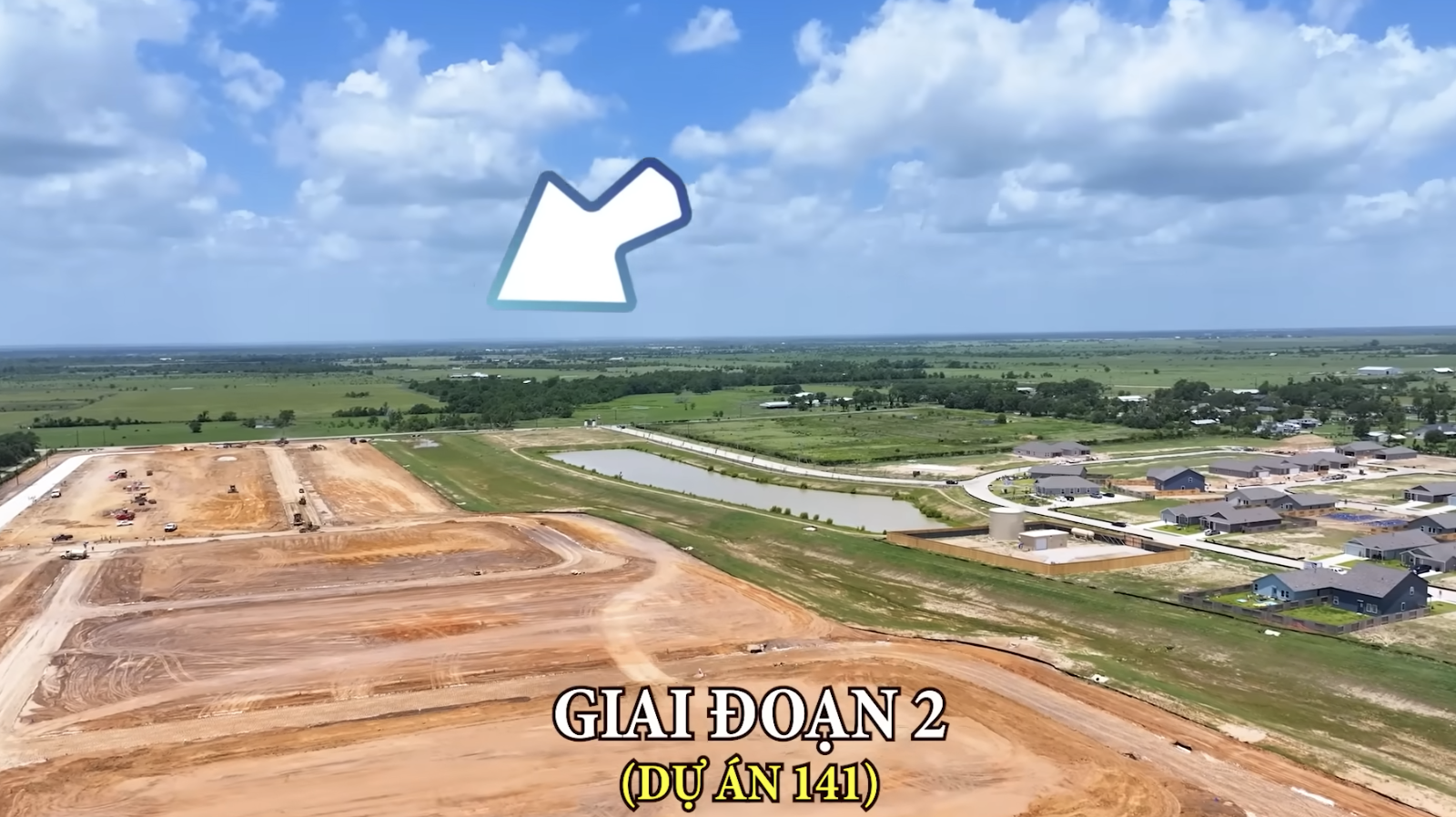 Triệu phú Vương Phạm chi nghìn tỷ mua 1 toà cao ốc ở Mỹ, đem xe tăng đến kiểm tra chất lượng đường xá- Ảnh 5.