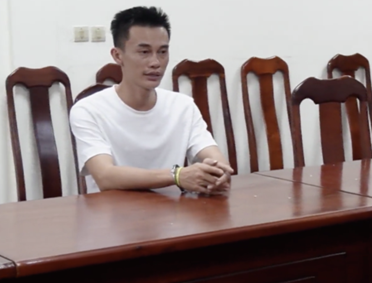 Công an TP HCM truy nã Huỳnh Xuân Vấn trong vụ Khanh Supper lừa đảo- Ảnh 1.