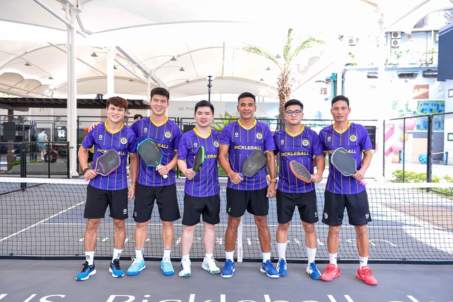 Thiếu gia nhà bầu Hiển rủ Văn Quyết, Duy Manh chơi pickleball, trận đấu căng như ATP, nhìn Thiếu gia nhà bầu Hiển rủ Văn Quyết, Duy Manh chơi pickleball, trận đấu căng như ATP, nhìn