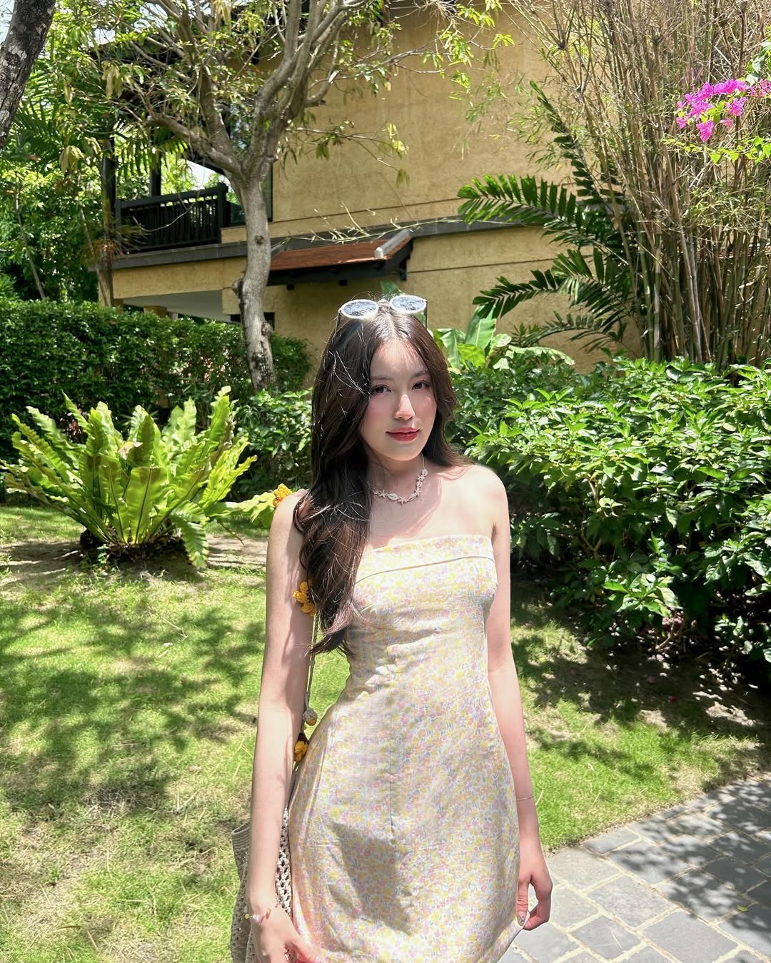 Bạn gái HIEUTHUHAI cứ mặc 1 item là hot đảo điên- Ảnh 4.