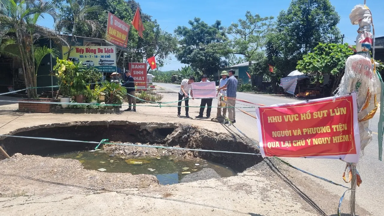 Hố 'tử thần' tại Phú Thọ, đổ 50 khối đất vẫn chưa đầy- Ảnh 5.