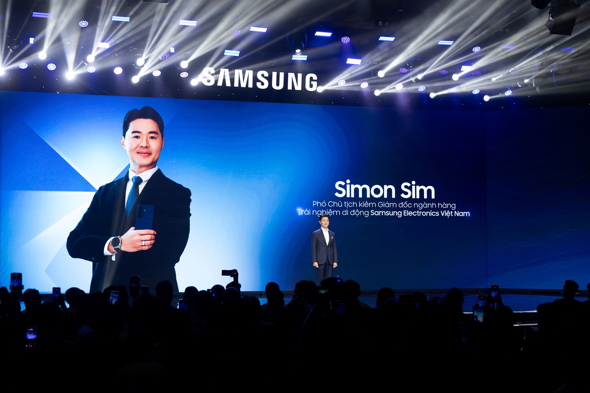 Tóc Tiên, Minh Hằng cùng loạt influencer Việt khuấy đảo sự kiện, hào hứng trải nghiệm smartphone gập mở Galaxy Z Fold7, Galaxy Z Flip7- Ảnh 6.
