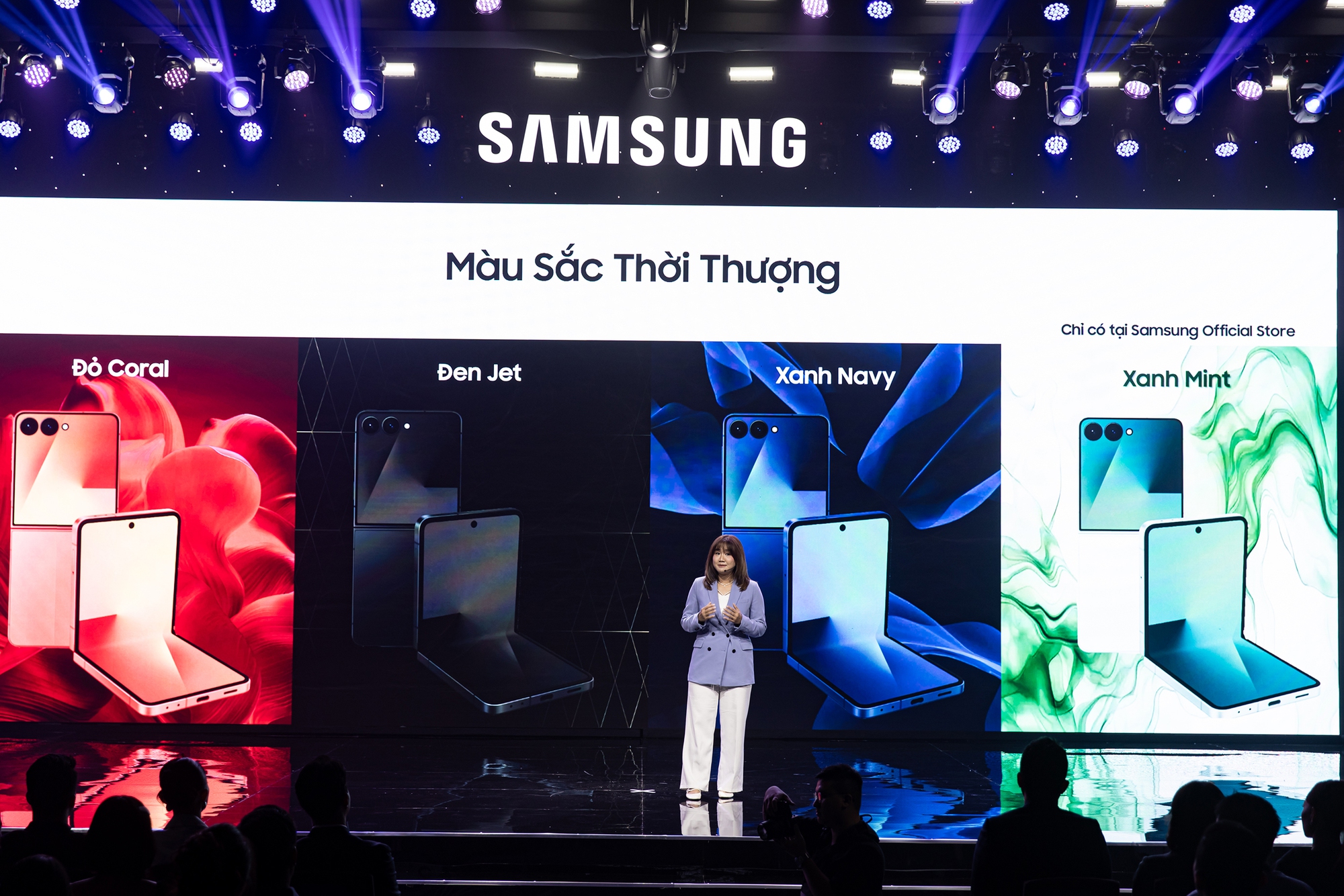 Tóc Tiên, Minh Hằng cùng loạt influencer Việt khuấy đảo sự kiện, hào hứng trải nghiệm smartphone gập mở Galaxy Z Fold7, Galaxy Z Flip7- Ảnh 16.