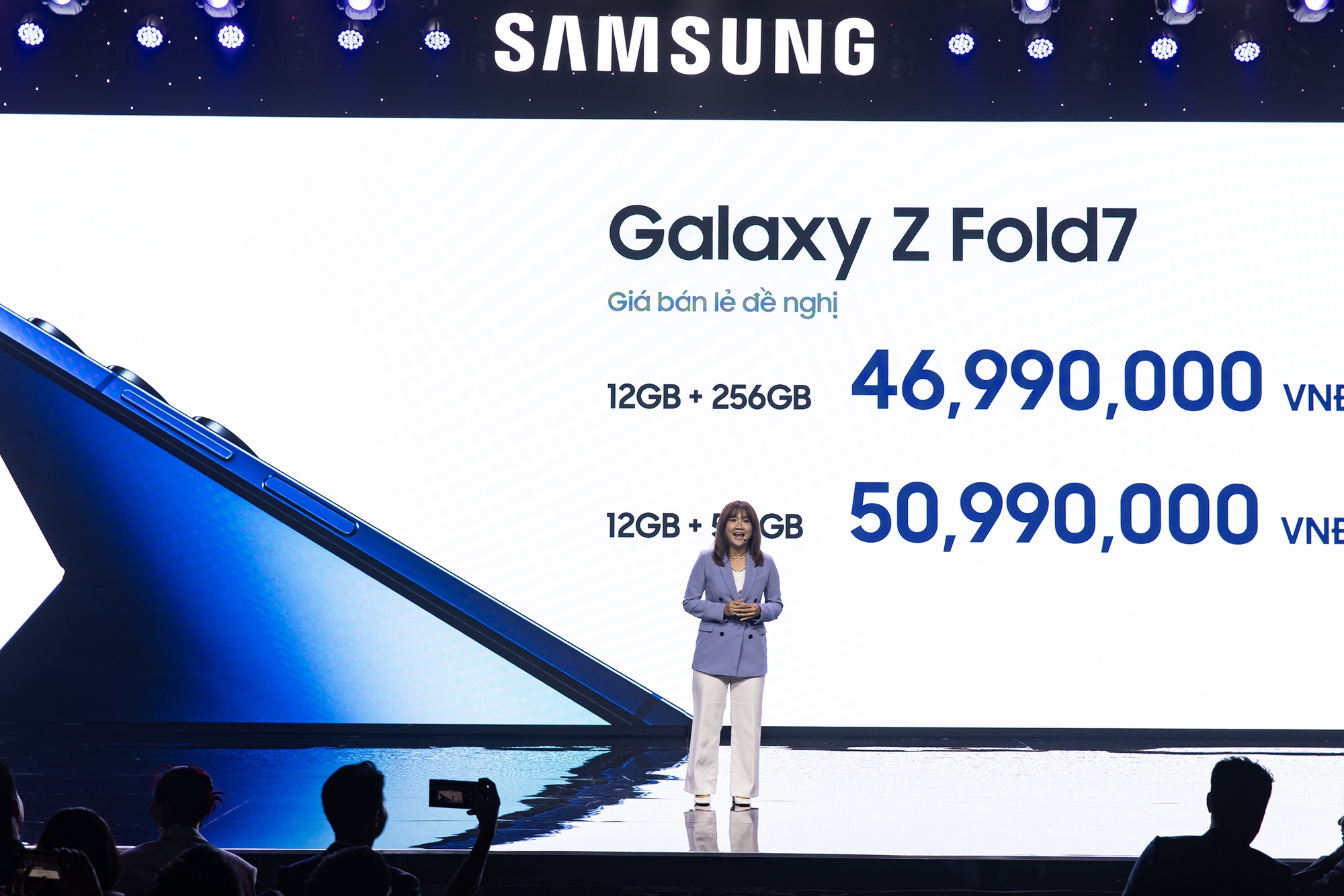 Tóc Tiên, Minh Hằng cùng loạt influencer Việt khuấy đảo sự kiện, hào hứng trải nghiệm smartphone gập mở Galaxy Z Fold7, Galaxy Z Flip7- Ảnh 18.