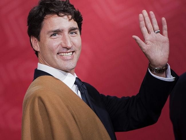 Những điều cần biết về cựu Thủ tướng Canada: Vẻ ngoài tài tử, rất nhiều lần “gây bão” truyền thông và cuộc hôn nhân từng là cổ tích- Ảnh 4.