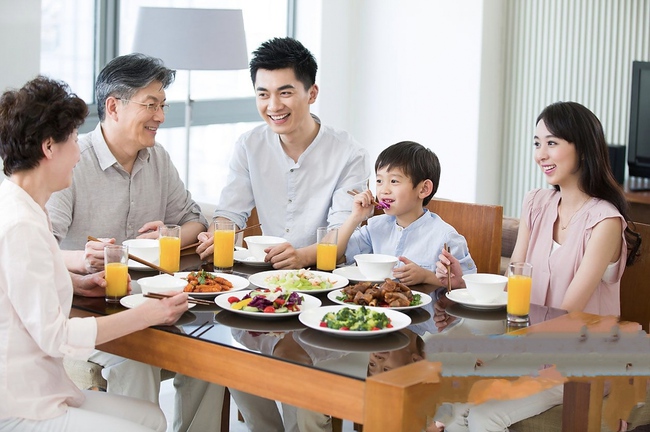 Nghiên cứu phát hiện: Trẻ làm 1 việc rất đơn giản sau cùng gia đình 5-7 lần/tuần thì kết quả học tập tốt hơn!- Ảnh 1.