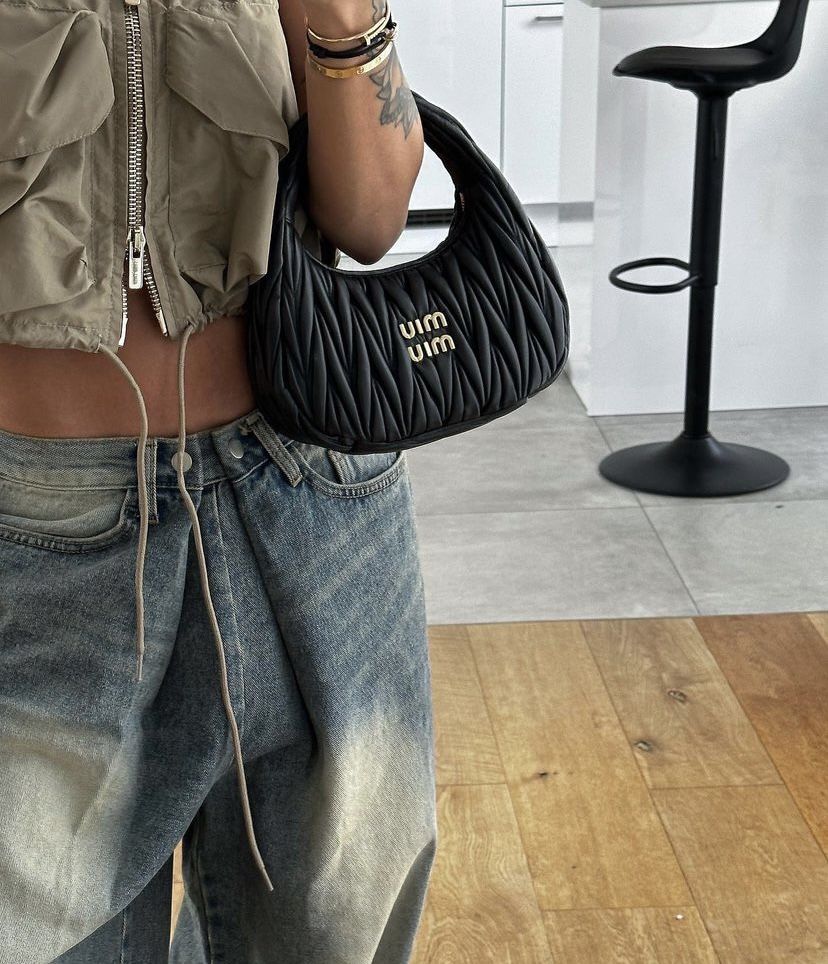 1 brand thời trang tiếp tục 