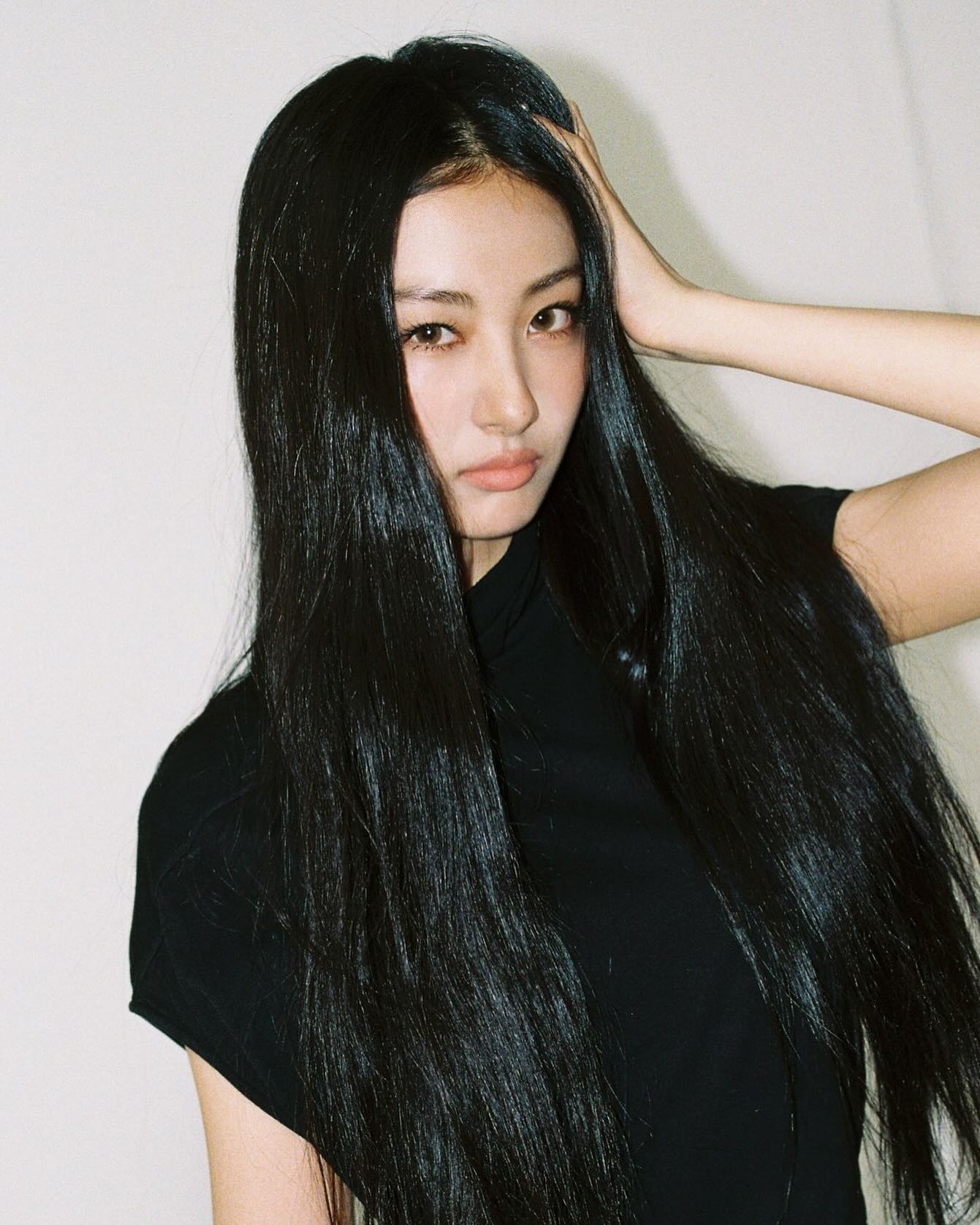 "Bản sao Park Min Young" mặc đồ ngủ ra sân bay, Dispatch khen hết lời- Ảnh 8.