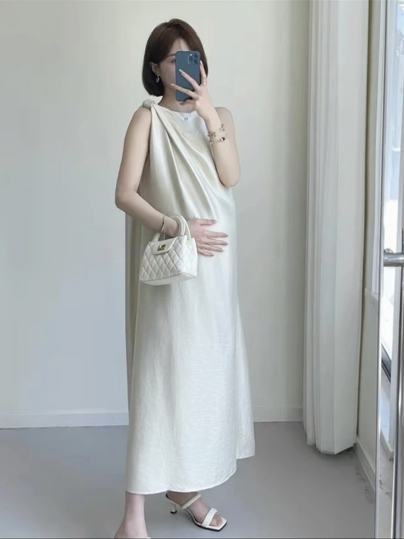 Ngô Thanh Vân mê tít váy trắng dáng suông thời gian bầu bí- Ảnh 12.