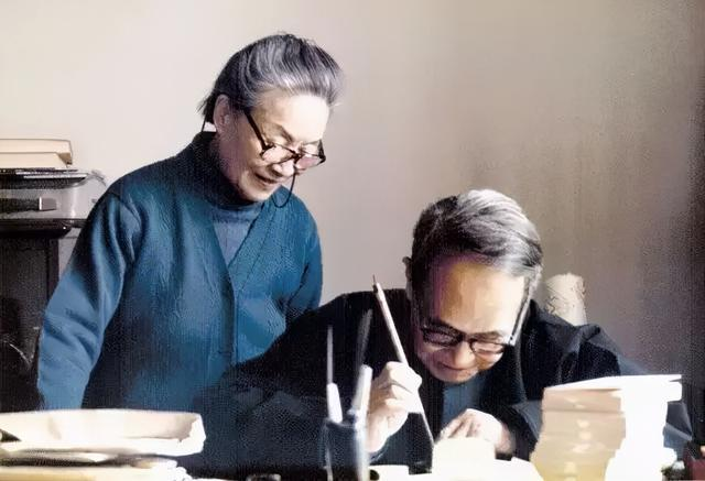 Nam sinh học giỏi nhưng thi ĐH chỉ được 15 điểm, Hiệu trưởng đọc bài xong kiên quyết đặc cách mời nhập học: "Người này là thiên tài"- Ảnh 3. Nam sinh học giỏi nhưng thi ĐH chỉ được 15 điểm, Hiệu trưởng đọc bài xong kiên quyết đặc cách mời nhập học: "Người này là thiên tài"- Ảnh 3.
