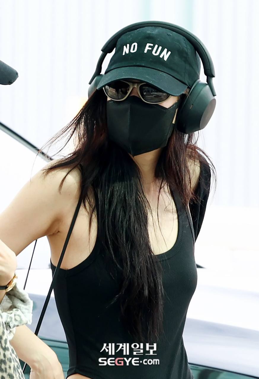 Jennie mặc kiểu gì mà dân tình lại phải bàn cãi?- Ảnh 6.
