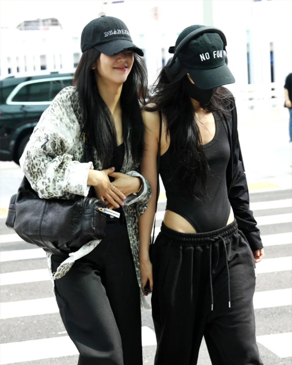 Jennie mặc kiểu gì mà dân tình lại phải bàn cãi?- Ảnh 7.