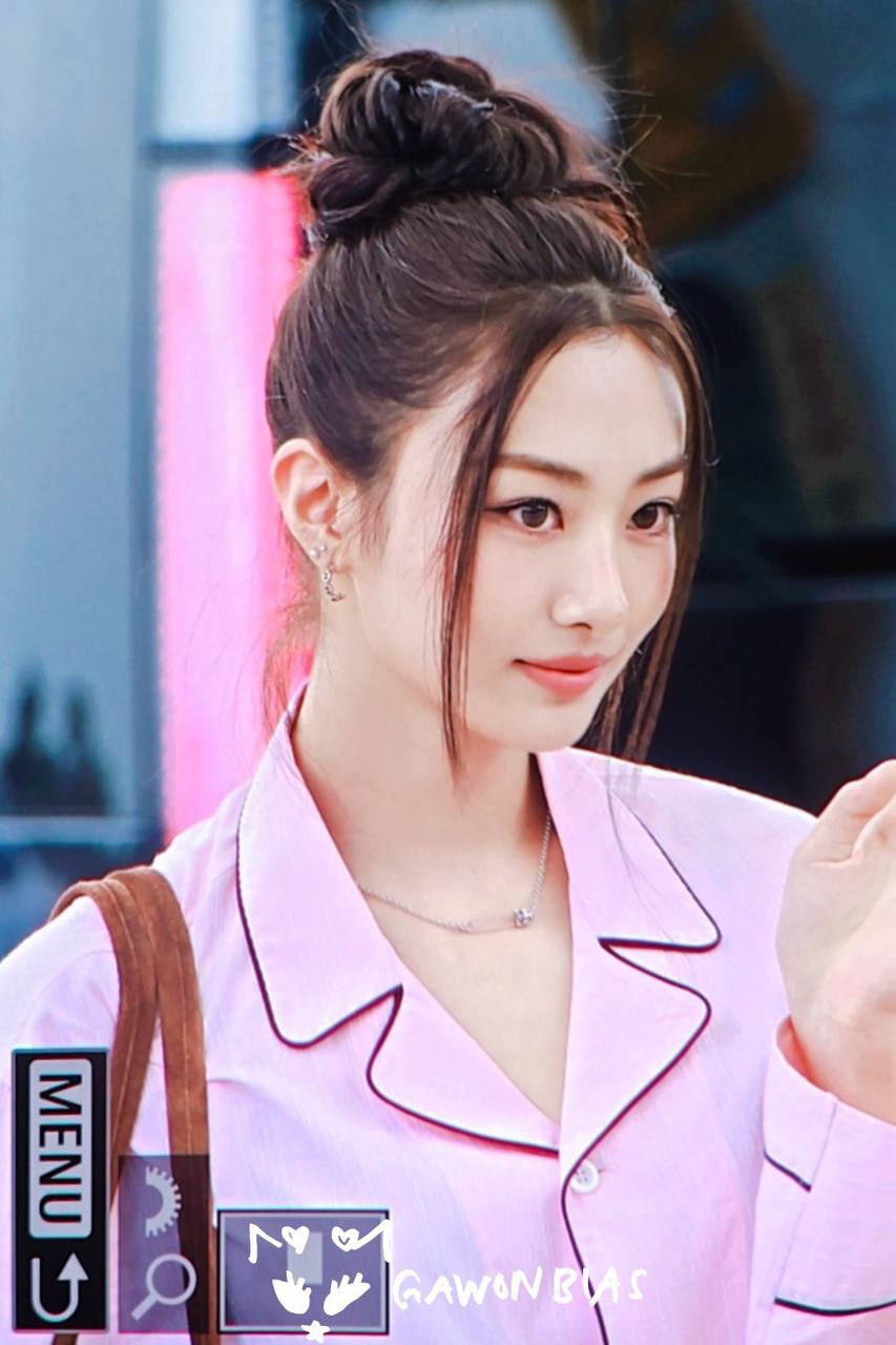 "Bản sao Park Min Young" mặc đồ ngủ ra sân bay, Dispatch khen hết lời- Ảnh 5.