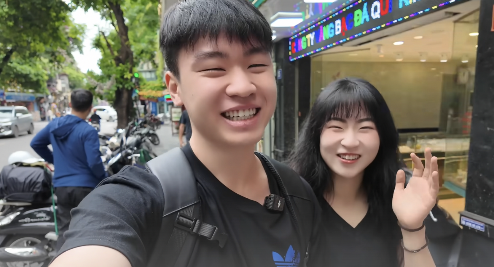 Khách Trung Quốc lần đầu ăn 1 loại miến Việt Nam, "hốt hoảng" vì 3 thứ này quá ngon- Ảnh 1.