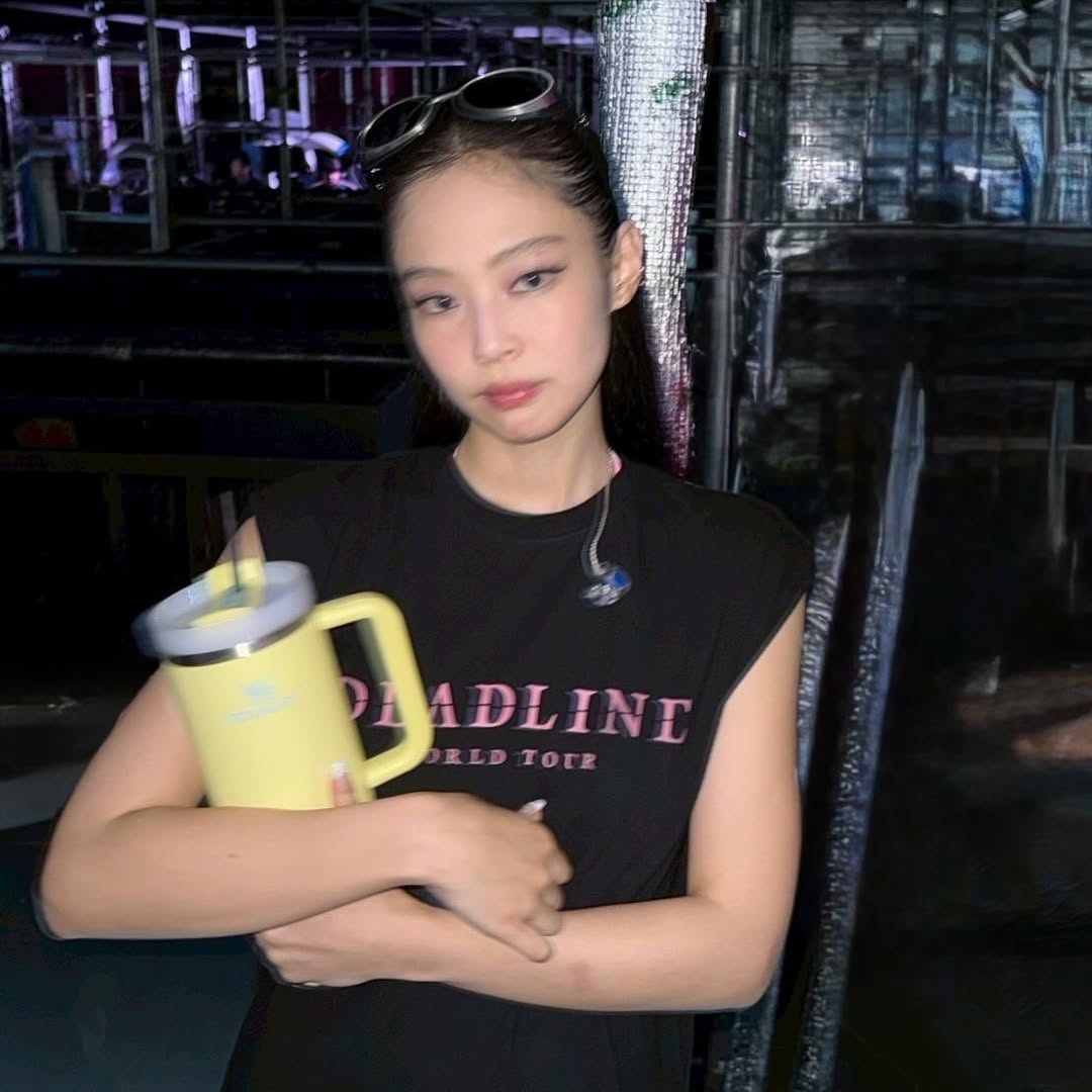 Món đồ Jennie chạm vào là 