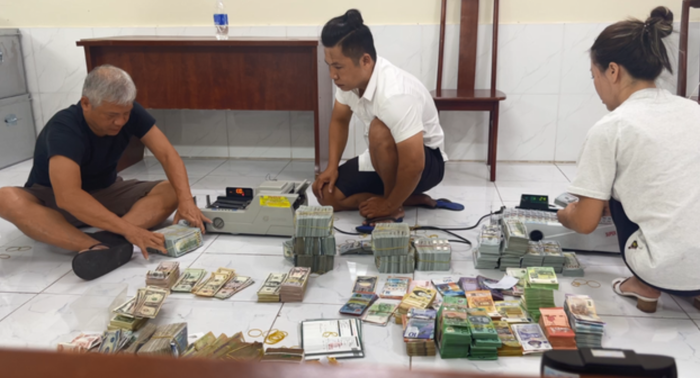 Lật tẩy mạng lưới rửa tiền liên quốc gia, 304 tỷ đồng và 4,8 triệu USD tuồn sang Campuchia- Ảnh 2.
