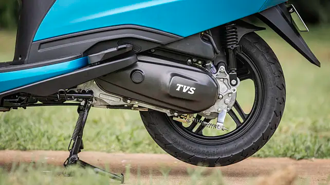 Một mẫu xe ga dễ thành 'xe quốc dân' vừa được đăng ký tại Việt Nam: Thiết kế hiện đại, màn LCD, trang bị vượt Honda Vision- Ảnh 4.