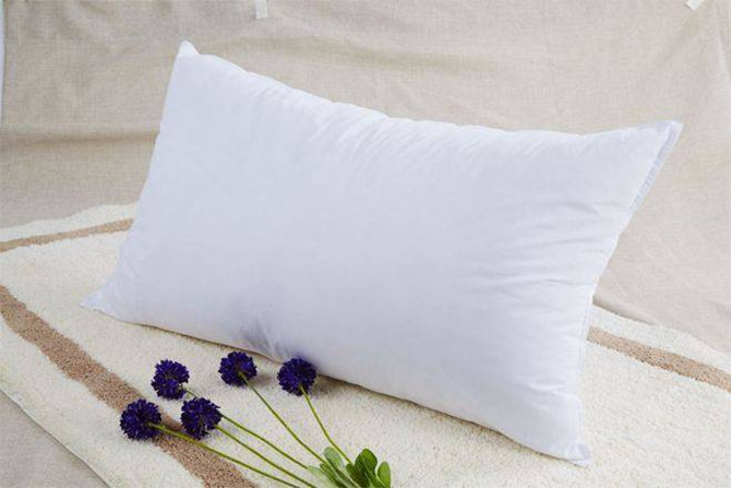 Gối ố vàng đừng vội thay mới, giặt theo cách này sẽ sạch bong, trắng tinh- Ảnh 2.