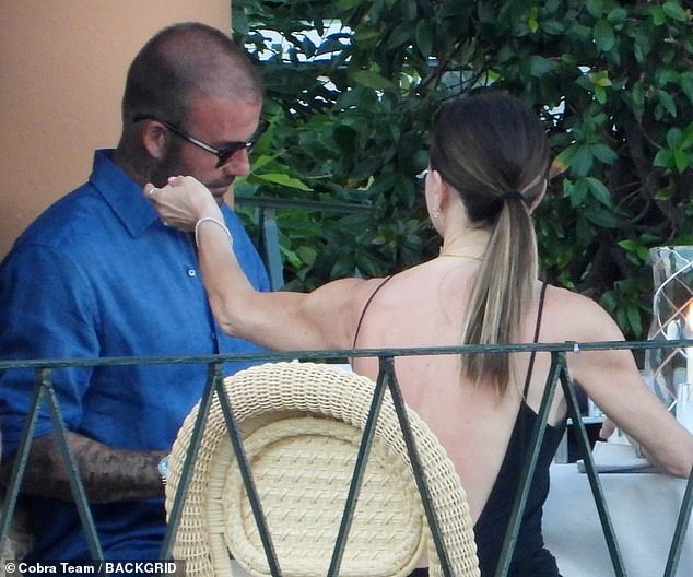 David Beckham bị paparazzi 