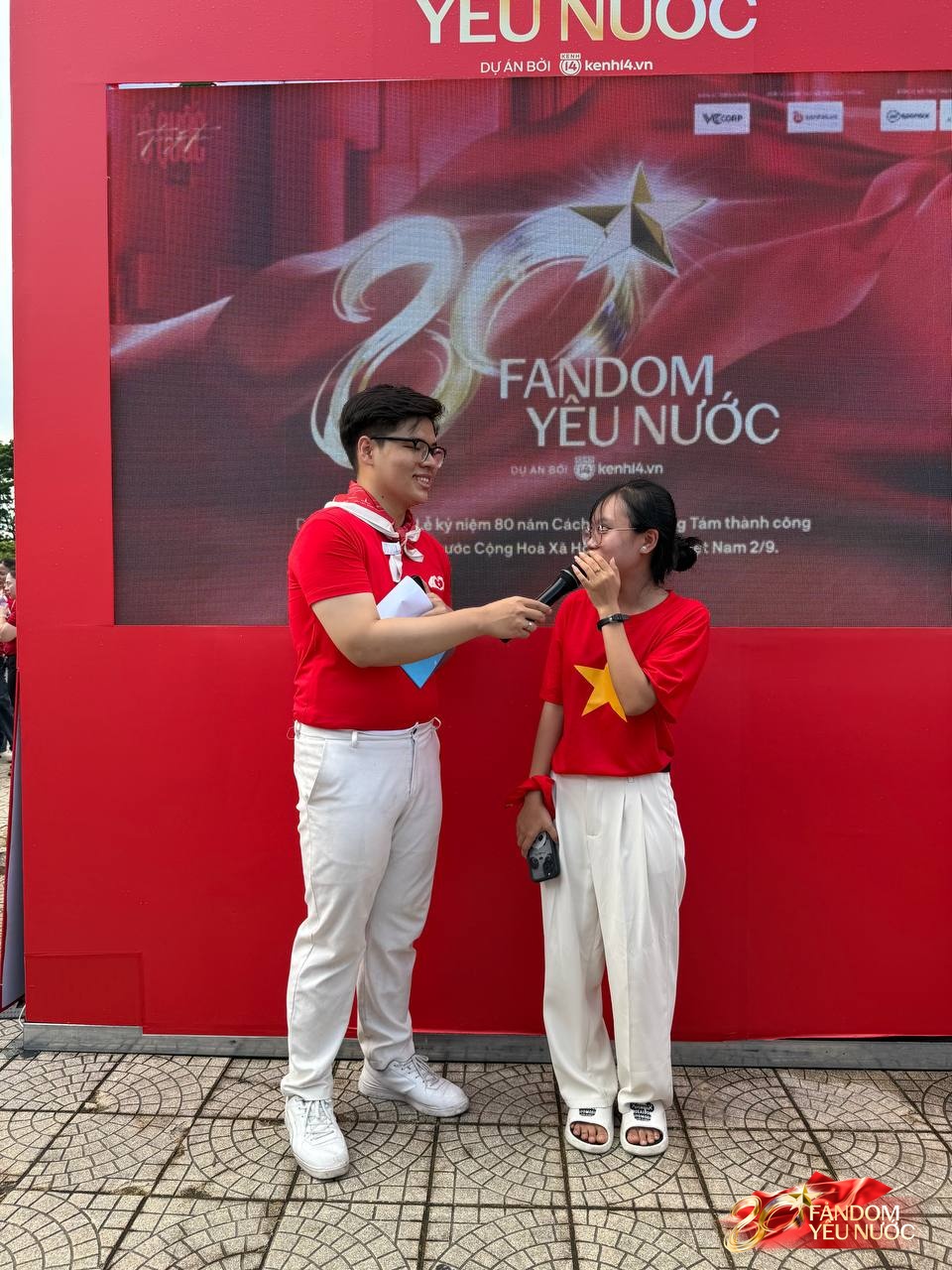 Concert Tổ Quốc Trong Tim thêm bùng nổ nhờ Booth Fandom Yêu Nước: vừa chơi vui, vừa mang về cả tinh thần Việt Nam!- Ảnh 4.
