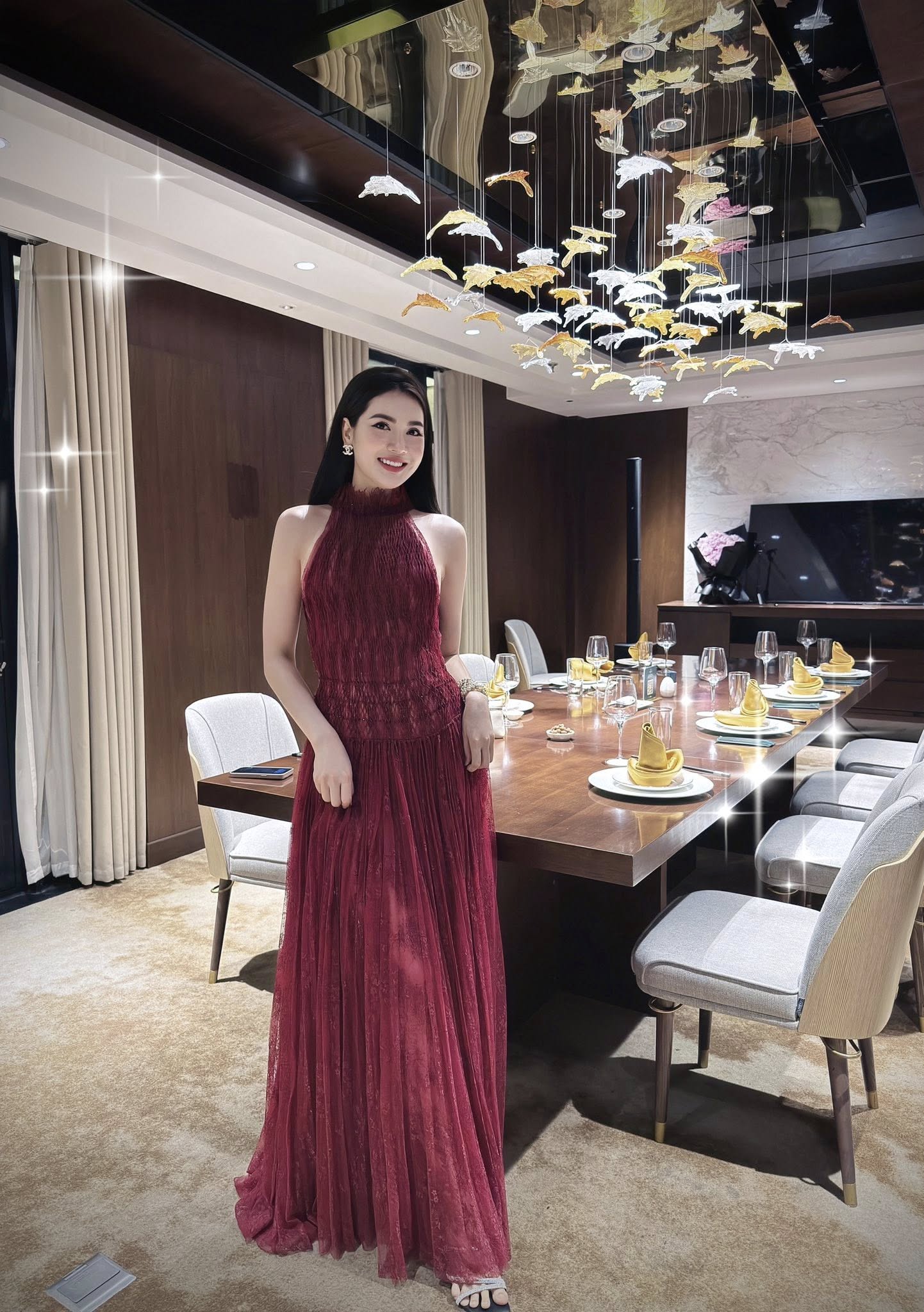 Danh tính và loạt ảnh đời thường của nữ chiến sĩ công an nhập vai “gơn phố” náo loạn Hồ Gươm- Ảnh 11.
