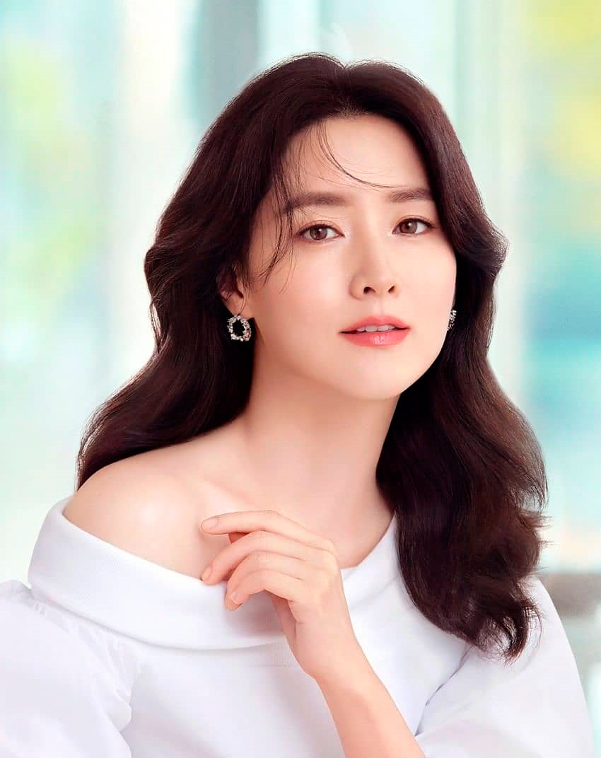 10 nữ diễn viên giàu nhất Hàn Quốc 2025: Kim Tae Hee có 1400 tỷ chỉ xếp thứ 4, hạng 1 không ai chê nổi- Ảnh 2.