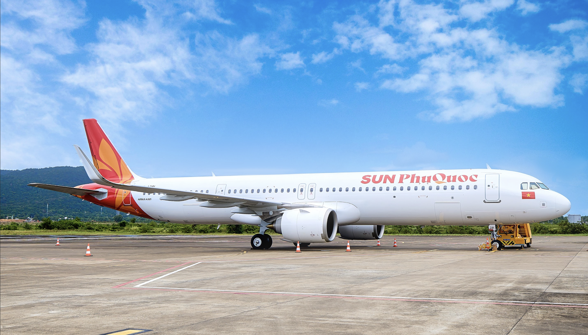 Lộ diện máy bay đầu tiên của Sun PhuQuoc Airways- Ảnh 8.