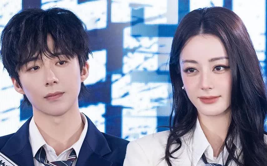 Hai nghệ sĩ là bạn bè thân thiết nhiều năm. (Ảnh: Weibo) Hai nghệ sĩ là bạn bè thân thiết nhiều năm. (Ảnh: Weibo)
