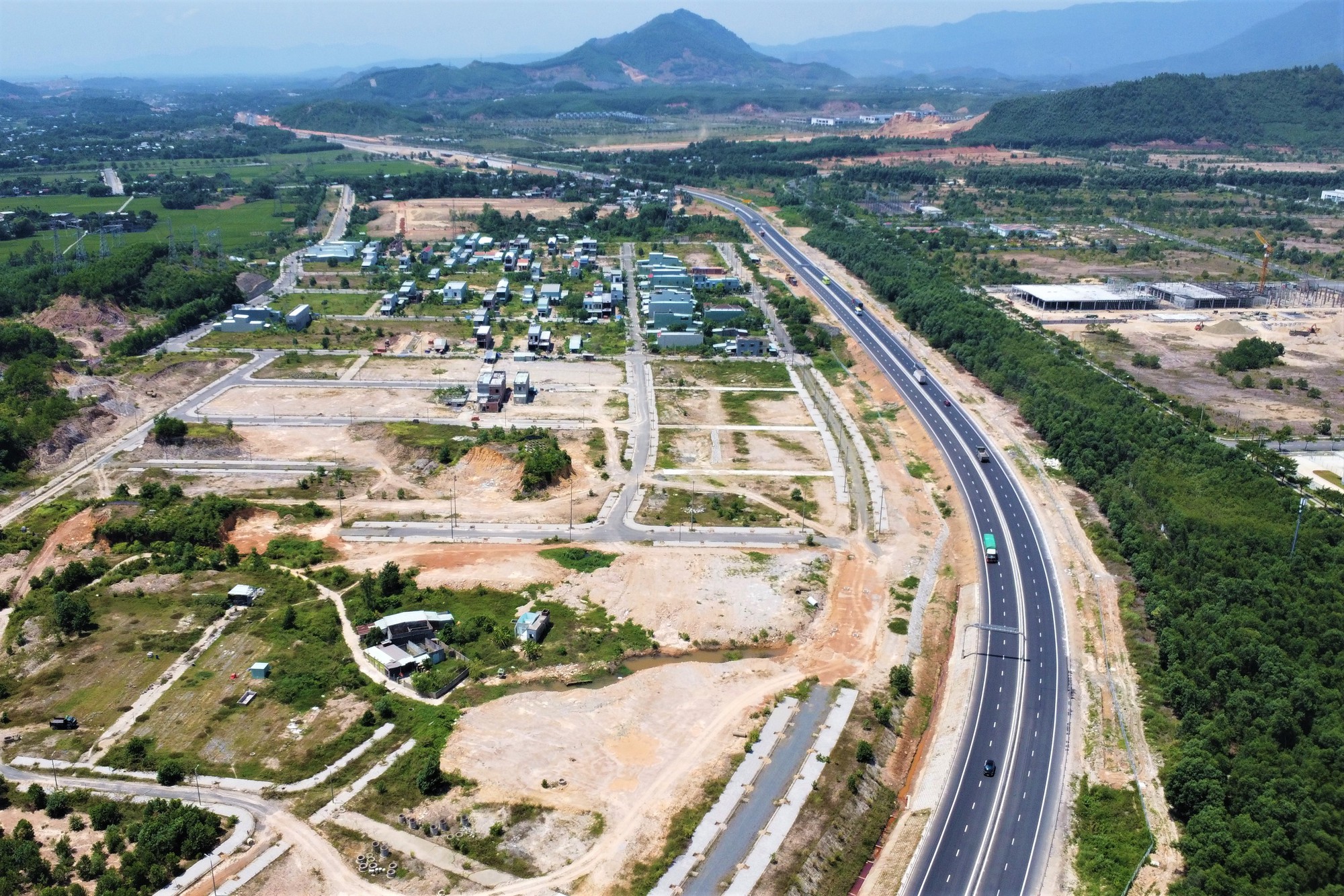 Toàn cảnh tuyến cao tốc hơn 2.113 tỷ đồng ở Đà Nẵng trước ngày thông xe- Ảnh 14.