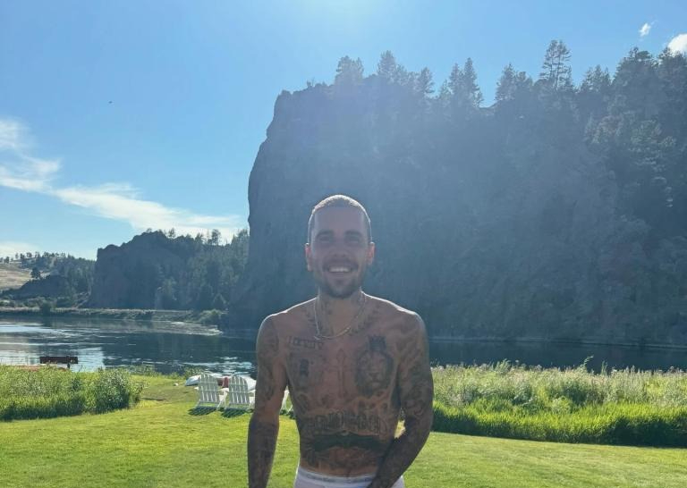 Yên bình chưa bao lâu, Justin Bieber lại lộ dấu hiệu bất ổn vì nghiện ngập?- Ảnh 1. Yên bình chưa bao lâu, Justin Bieber lại lộ dấu hiệu bất ổn vì nghiện ngập?- Ảnh 1.