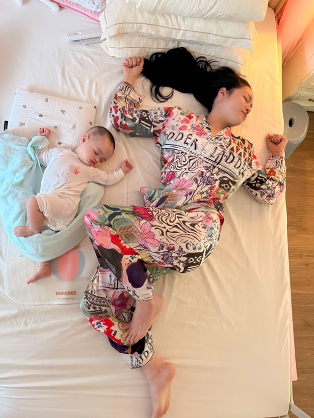 Mẹ đơn thân giàu có nhất nhì showbiz, bình yên viên mãn bên con gái nhỏ trong biệt thự bề thế- Ảnh 4.
