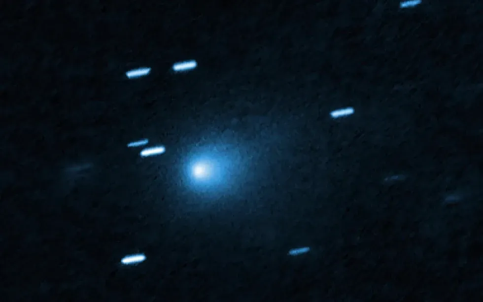 Hình ảnh do NASA và Cơ quan Vũ trụ châu Âu cung cấp, chụp sao chổi liên sao 3I-Atlas ngày 21/7/2025 khi cách Trái Đất 446 triệu km (Ảnh: NASA/ESA qua AP)