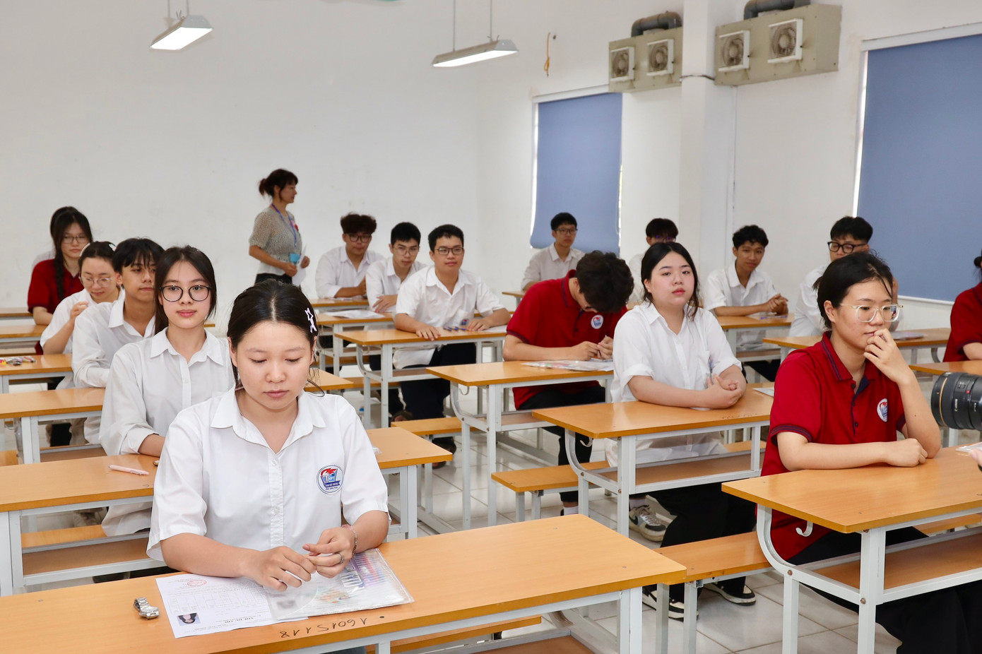 Thí sinh bất an 'rải' nguyện vọng như mưa, cần chuẩn hoá đề thi- Ảnh 1.