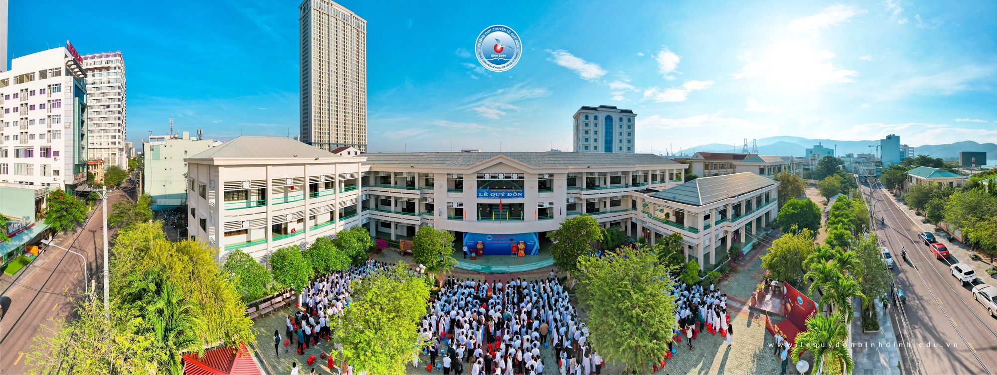 Ngôi trường ở Gia Lai lần đầu tiên có học sinh giành "cú đúp" huy chương Vàng - Bạc tại 2 cuộc thi Tin học quốc tế- Ảnh 3.