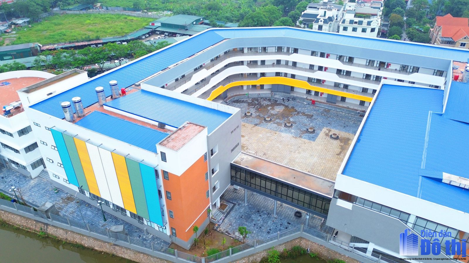Trường Tiểu học CÔNG LẬP hàng trăm tỷ đồng này sắp xây xong, đã to đẹp còn có sân bóng đá, bóng rổ xịn xò!- Ảnh 5.