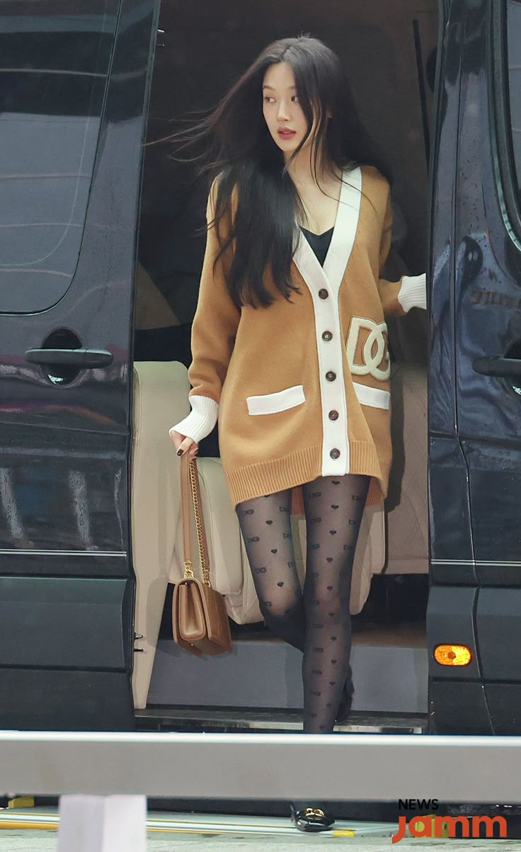 Không cách nào dìm được Moon Ga Young- Ảnh 9.