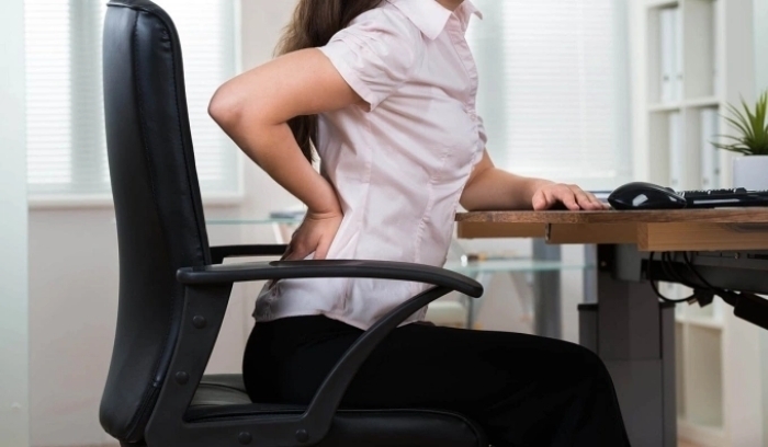U30 cột sống đã rệu rã như người già- Ảnh 1.