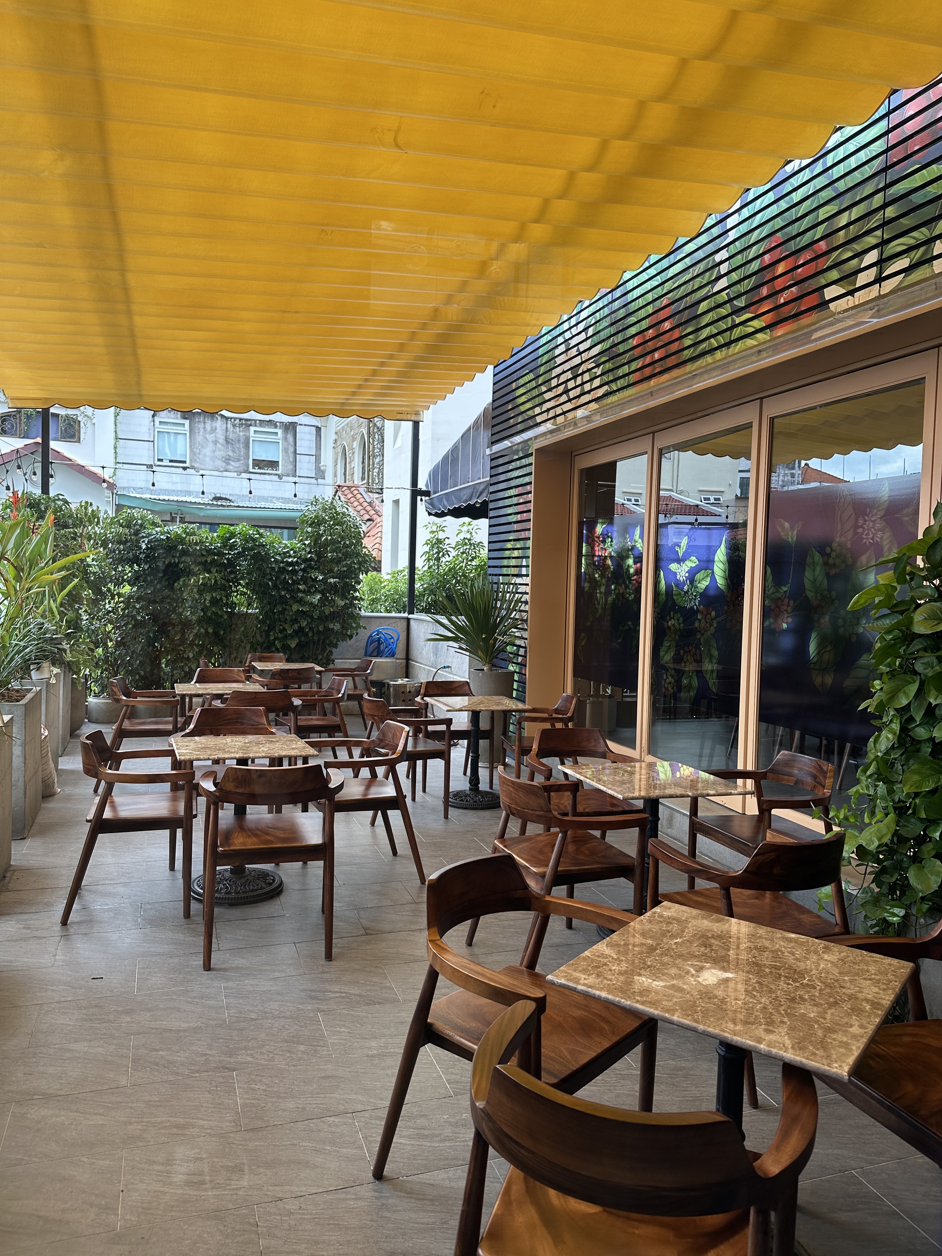 Cận cảnh thương hiệu Việt chi 1 tỷ/tháng để “ngồi lại” vị trí vàng mà Starbucks vừa trả- Ảnh 11.