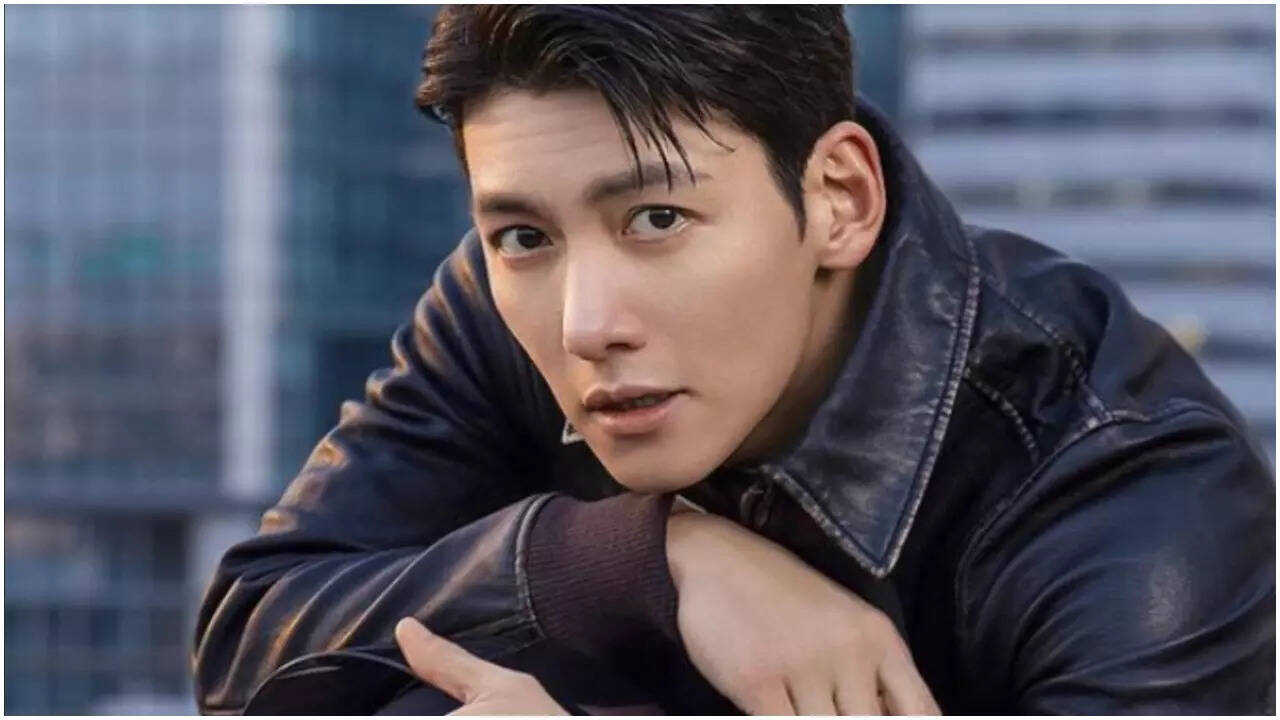10 nam diễn viên giàu nhất Hàn Quốc 2025: Song Joong Ki xếp thứ 3, nhìn tới hạng 1 mà tưởng chuyện đùa- Ảnh 5.
