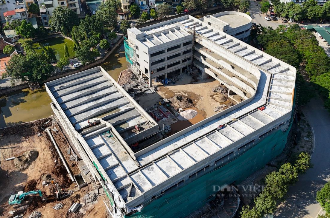 Trường Tiểu học CÔNG LẬP hàng trăm tỷ đồng này sắp xây xong, đã to đẹp còn có sân bóng đá, bóng rổ xịn xò!- Ảnh 2.