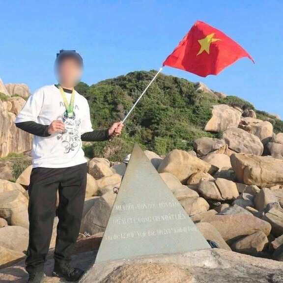 Vụ nam thanh niên tử vong khi đi leo núi ở Khánh Hòa: Người tìm thấy thi thể nạn nhân kể gì?- Ảnh 3.