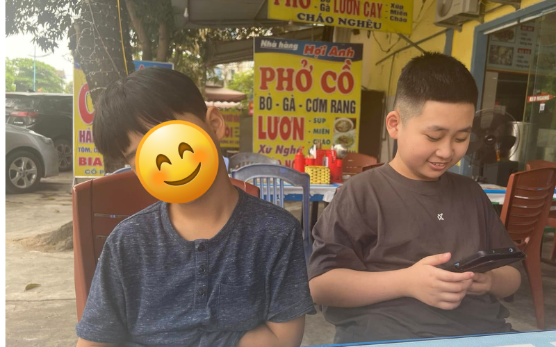Thấy con bỏ mứa, chê bai bát phở, mẹ Hà Nội nhẹ nhàng nói 1 câu: Sự thay đổi của con sau đó khiến chị không khỏi tự hào!- Ảnh 1.