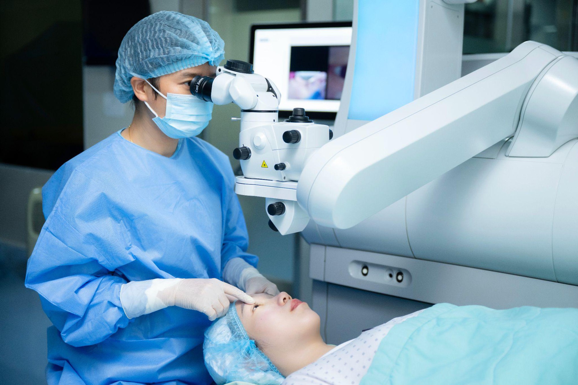 Muốn mổ cận nhưng “choáng” vì quá nhiều phương pháp, nghe bác sĩ nói để chọn cho đúng, trúng, đủ- Ảnh 3.