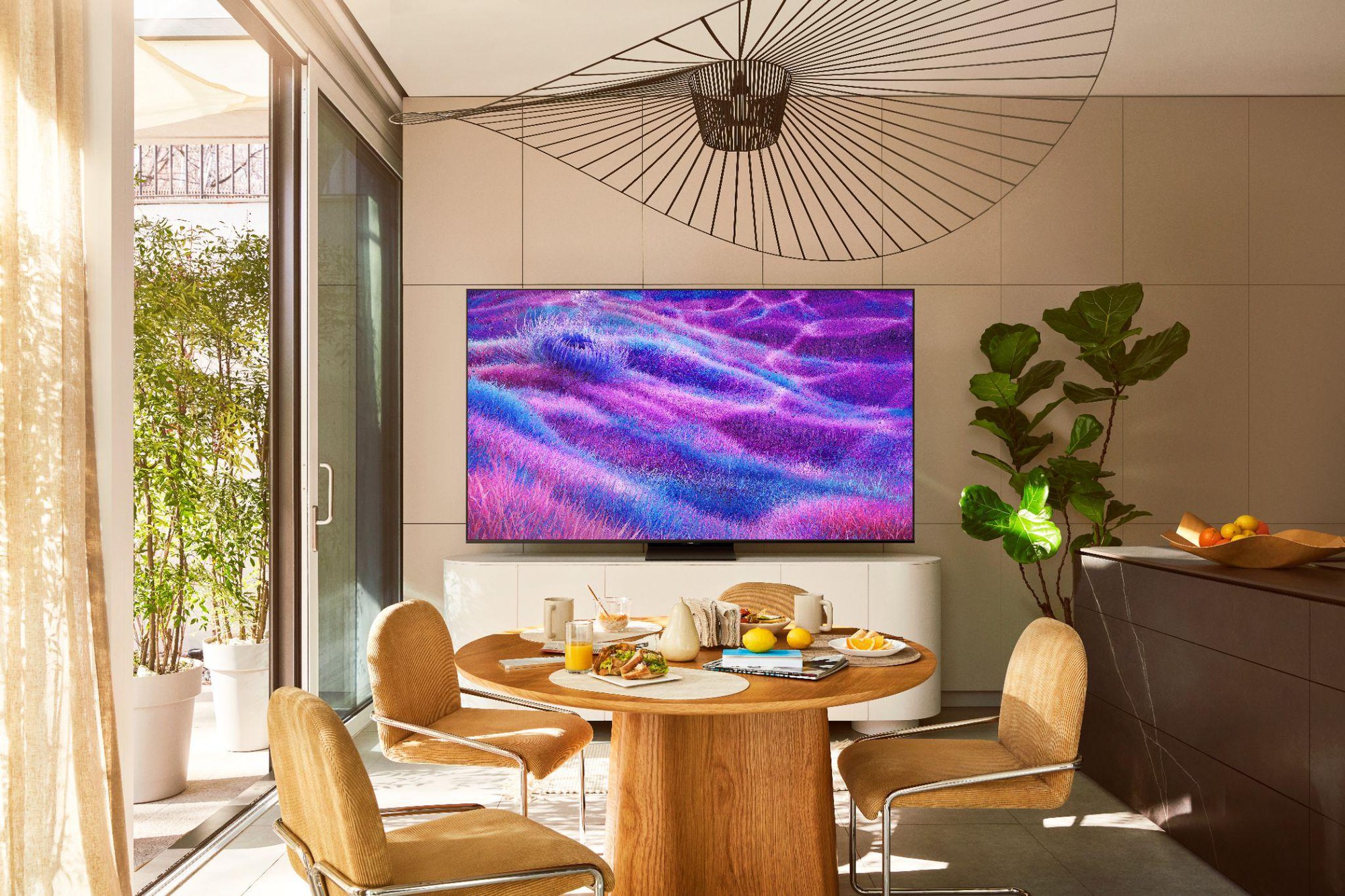 Cá nhân hoá không gian sống bằng kho tranh nghệ thuật, nay đã có trên TV Neo QLED- Ảnh 3.
